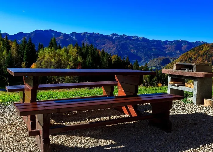 House Pokrovec - בוהין